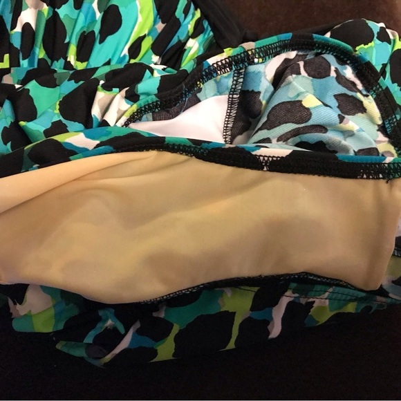 Miracle Suit Women’s Swimwear - Picture 7 of 7